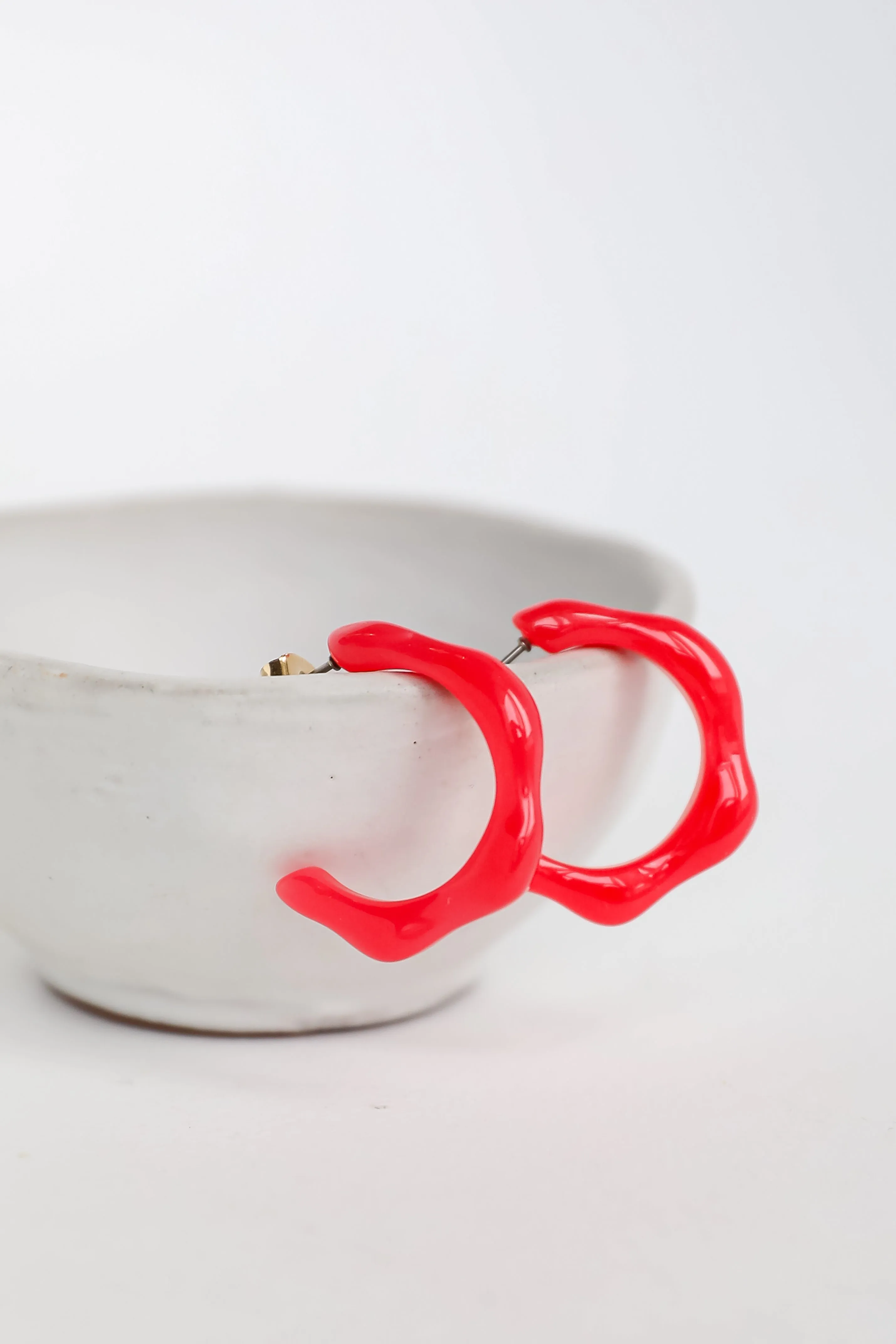 Amy Acrylic Wavy Hoop Earrings