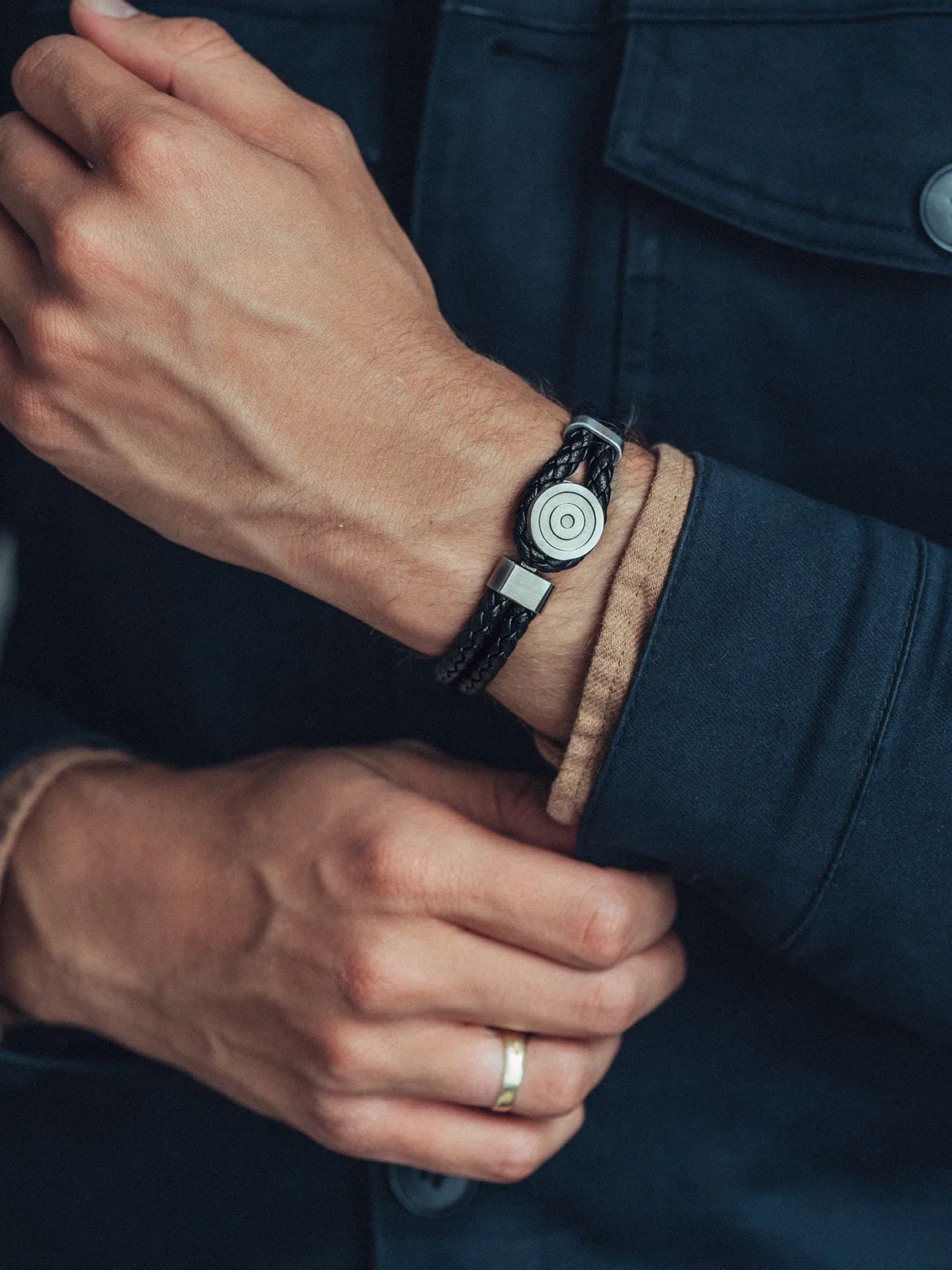 ROUNDEL BLACK